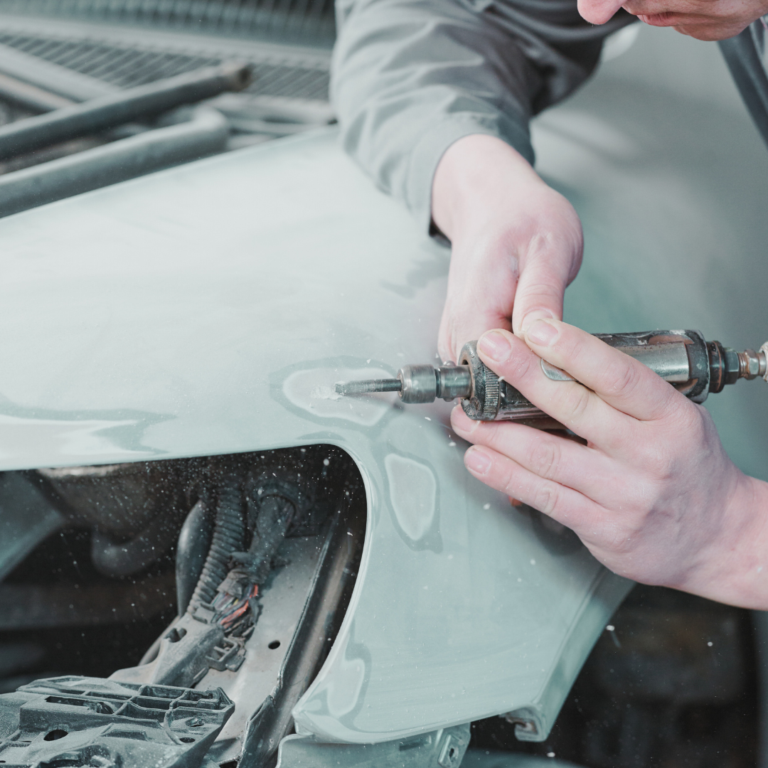 Auto Repair vs. Auto Body Shop Understanding the Differences Hammer